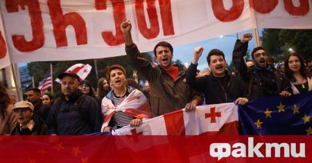 ФАКТИ публикува мнения с широк спектър от гледни точки за