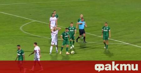 На стадион Христо Ботев във Враца футболният спектакъл между местния