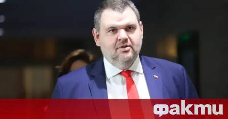 Разрушителното поведение на опозицията в българския парламент на все още