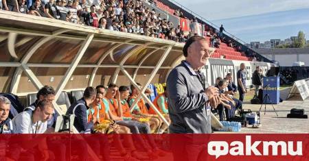 Големи рокади разтърсиха футболния клуб Ботев Пловдив Жълто черните официално