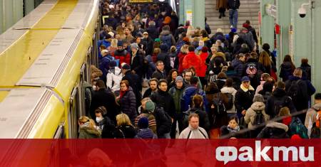 Младеж загина от токов удар на метростанция в Берлин след