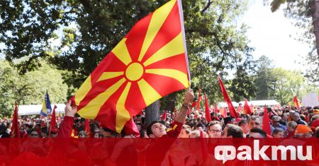 Решението да вкараме българите в македонската конституция би било добро