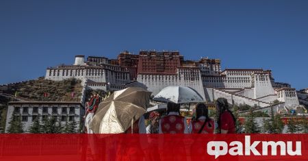 Китайските власти затвориха прочутия тибетски дворец Потала, след като в