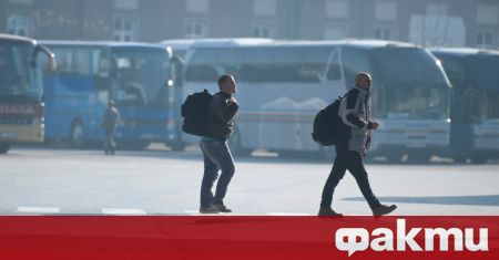 Българин се е качил на автобус от Франция до България