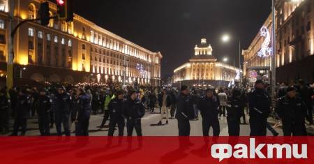 Съмнително е дали оставката на правителството ще бъде изход от