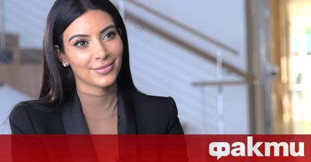 Ким Кардашиян позира в рокля от 1986 г за Коледа