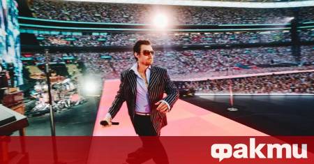 Хари Стайлс привлече вниманието на феновете с неочакван момент по