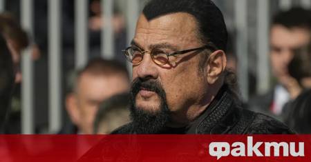 оливудската екшън звезда Стивън Сегал се завръща в света на