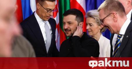 В началото на януари ще съберем в Париж страните от