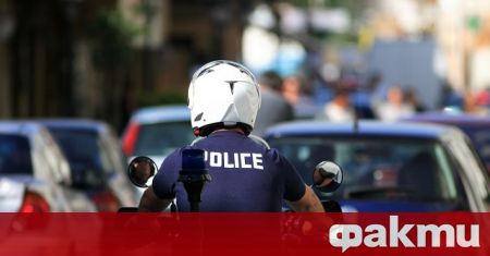 Полицаи са били нападнати днес следобед в парк в атинския
