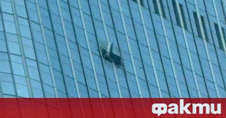 Извънредна ситуация парализира китайската столица след като малък самолет се