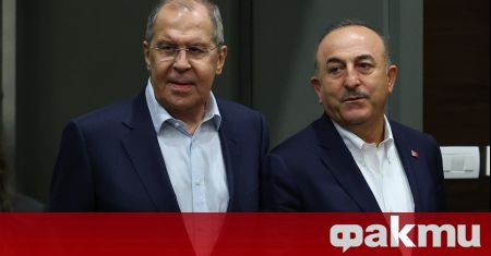 Турският външен министър Мевлют Чавушоглу е обсъдил отношенията между Москва