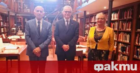 Рим – столицата на Италия и на още две независими