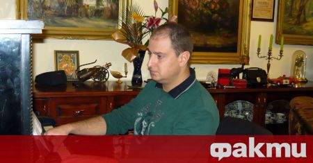 Димитър Киров е роден в София през 1972 г в