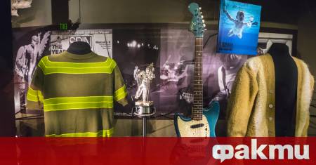 Легендарни музикални инструменти ръкописи и исторически спортни сувенири ще бъдат