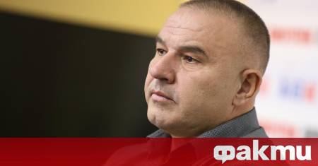 Стефан Ботев който все още е вписан като президент на