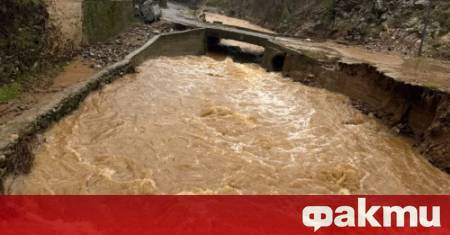 Баща и син от Крумовград са били спасени късно тази