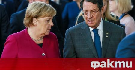 Германският канцлер Ангела Меркел и кипърският президент Никос Анастасиадис са