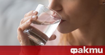 Хората които пият топла вода за да подобрят здравето си