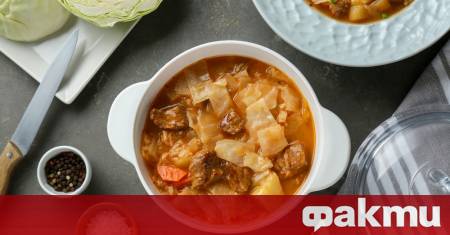 Пиянска чорба
Необходими продукти 500 г кисело зеле 200 г пикантна