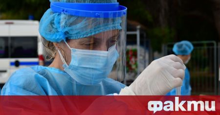 Двама от трима гърци заявяват че ще си поставят ваксина