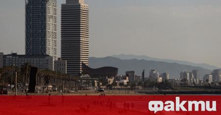 Барселона отвoри днес плажовете си затворени от началото на изолацията