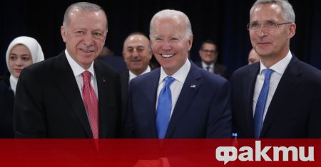 В продължение на четири седмици турският президент Реджеп Ердоган блокираше