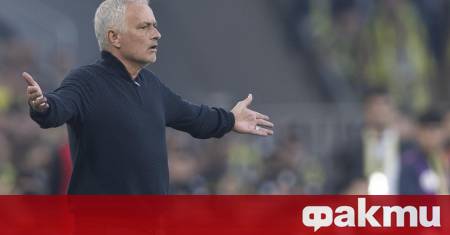 Футболистите на Фенербахче бяха победени в истанбулското дерби от Бешикташ