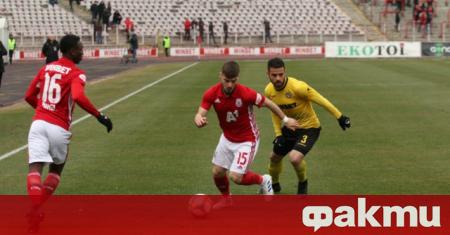 Ботев (Пловдив) и ЦСКА завършиха 0:0 първата си полуфинална среща