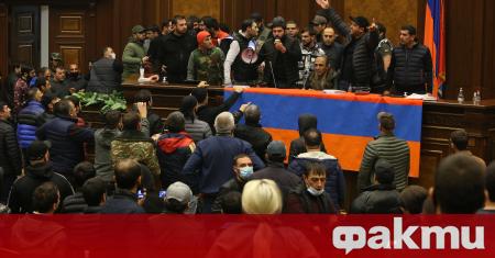 Арменският премиер Никол Пашинян заяви че е подписал споразумение с