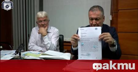 Kметът на Община Несебър Николай Димитров и главният архитект Валентин