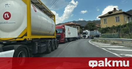 Това лято пътуването към гръцките курорти отново ще минава през