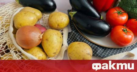Цените на едро на повечето плодове и зеленчуци продължават да