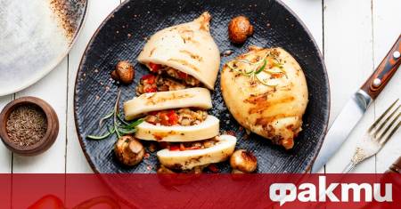 Необходими продукти 1 кг калмари 3 глави лук 250 г