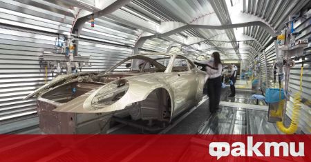 Официалният канал на Porsche в YouTube добави 4 минутно видео в