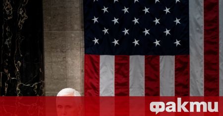 Американският вицепрезидент Майк Пенс не подкрепя призивите за сваляне на