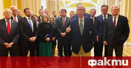 Лидерът на мнозинството в Сената на САЩ Джон Тюн задейства