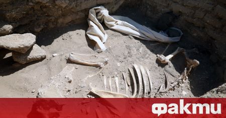 Египетски археолози откриха 110 древни гроба на исторически обект в