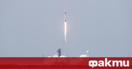 Компанията SpaceX извърши успешно извеждане на спътници в орбита съобщи