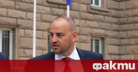 Легендите на родното плуване Петър Стойчев и Таня Богомилова получиха