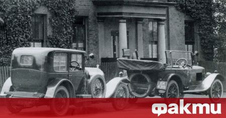 През 1921 година от Bentley правят доставката на първия поръчан
