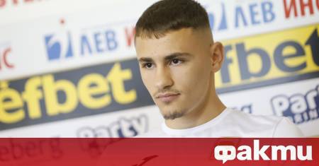 Викторио Илиев на снимката и Уилиам Чолов взеха сребърни медали