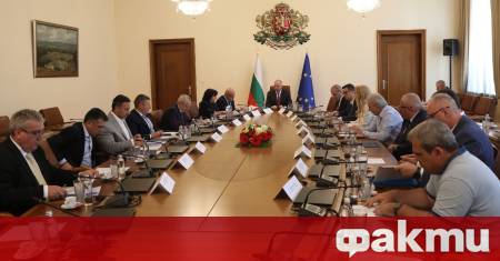 Амбицията на правителството е да координираме усилията си с Народното