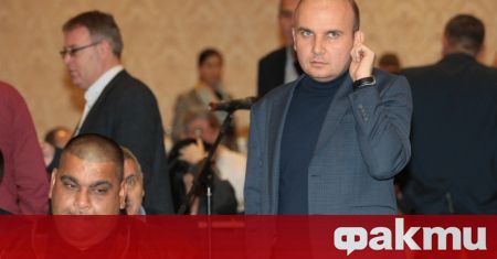 Вчера в пленарна зала евродепутатът от ДПС и един от