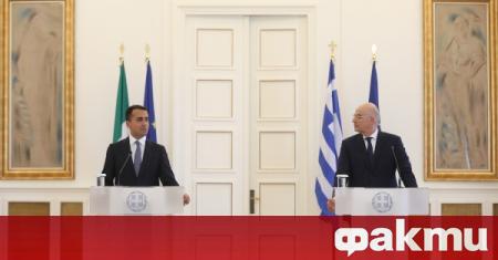 Външните министри на Гърция и Италия одобриха нов договор за