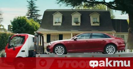 В 30 секундното видео виждаме купувач покрит с пот вързан за