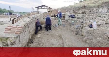 За първи път откриват кладенец на територията на античния град