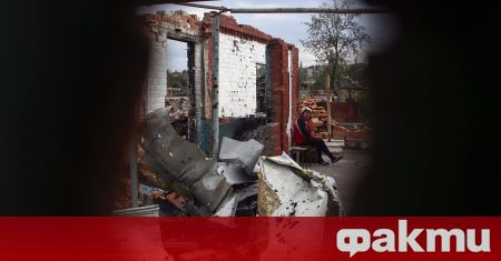 Снаряд на Въоръжените сили на Украйна ВСУ удари покрива на