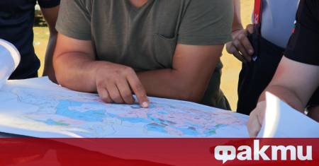 Военнослужещи от Сухопътните войски и днес помагат в борбата с