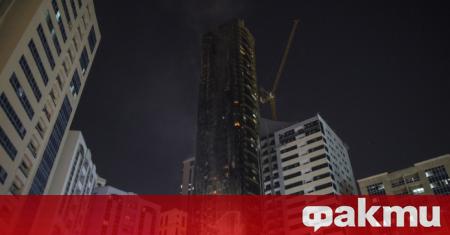 Огромен пожар избугна в небостъргач в Шарджа, в Обединените арабски